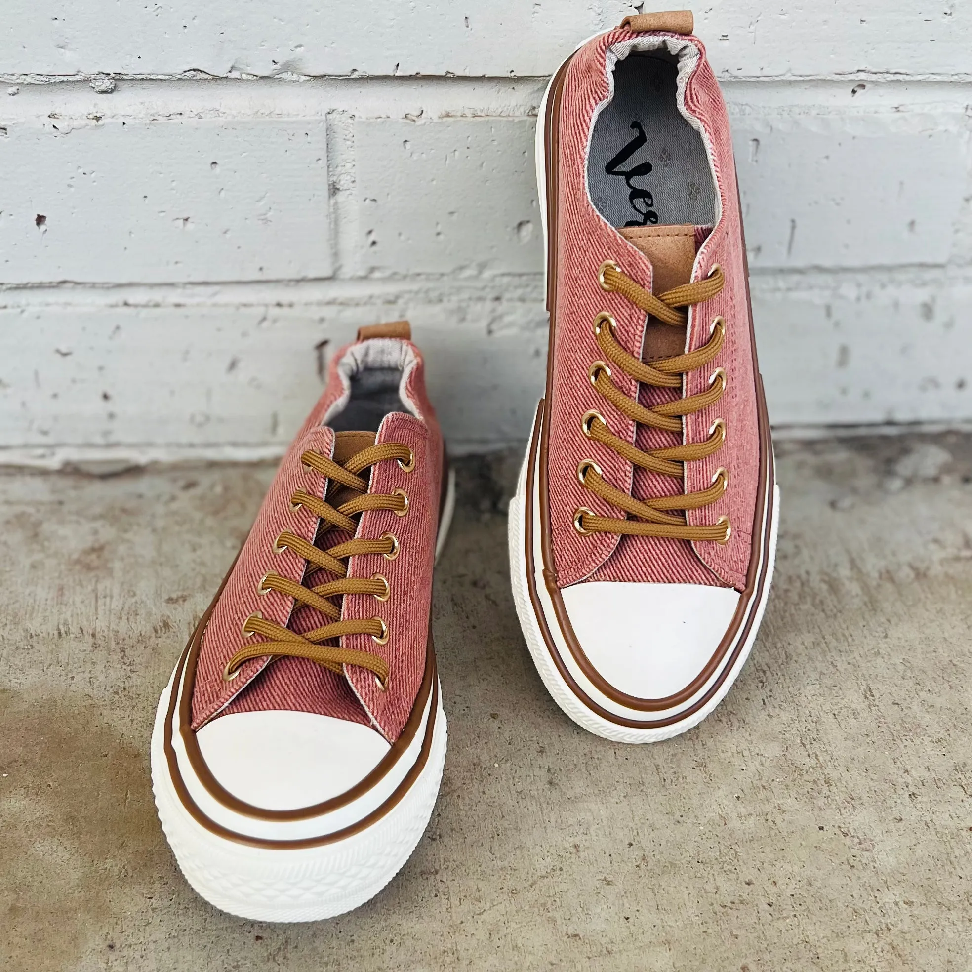 Driana Sneakers*